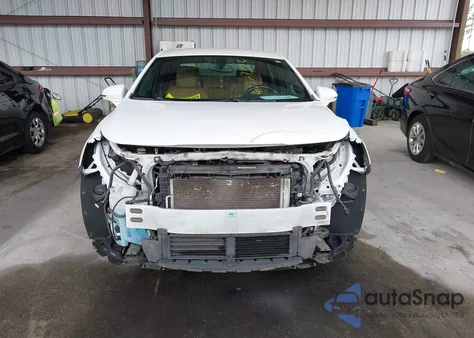 2017 Buick Lacrosse Essence z USA, uszkodzony, nr VIN 1G4ZP5SS2HU167149